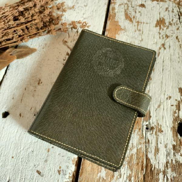 牛革1万円✨SAZABY✨刺繍入りで素敵な手帳❋サザビー未使用6穴レフィール付 SAZABY サザビー システム手帳 革製 - メルカリ
