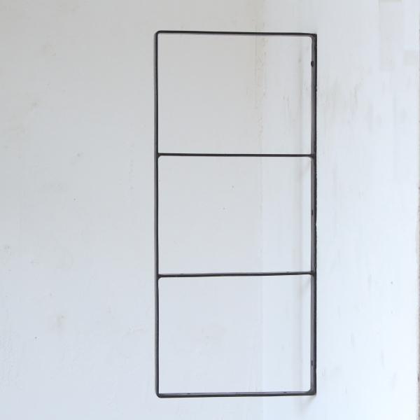 サイズ幅:約1.9cm*奥行:約20.8cm高さ:約46.5cm重さ:約705g材質:IRON アイアン 鉄商品説明・取付ネジが付属します。(12本 内予備3本含む)   アイアン素材の雰囲気をそのままに残したややラフな作りとなります。  ...