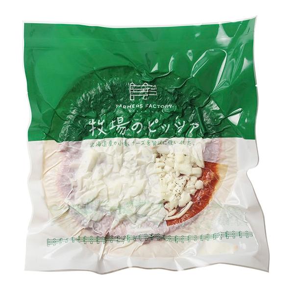 北海道産小麦粉のピザ生地に、トマトソースをたっぷりと塗り、北海道で放牧された豚の肉をのせました。お子様も大好きな旨味たっぷりのピザです。原材料名 生地〔小麦粉（小麦（北海道産））、オリーブ油、イースト、食塩、砂糖〕、ナチュラルチーズ、トマト...