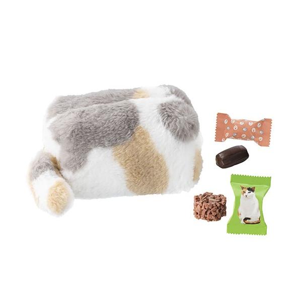 ■商品説明パステル三毛猫柄のポーチの中には、サクサク食感のストロベリークランチチョコレートとチョコレートクッキーが入っています。しっかり中身が入るポーチなので、食べた後も大活躍。