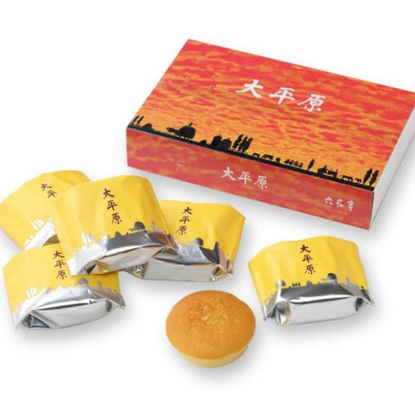 『北海道産のバターをふんだんに使用した、香り豊かなマドレーヌです。』【内容量】6個入【アレルギー】乳成分、卵、小麦【賞味期限】お届け予定日より約10日間。【保存方法】直射日光や高温多湿を避けて保存してください。【発送方法】常温発送【到着の目...