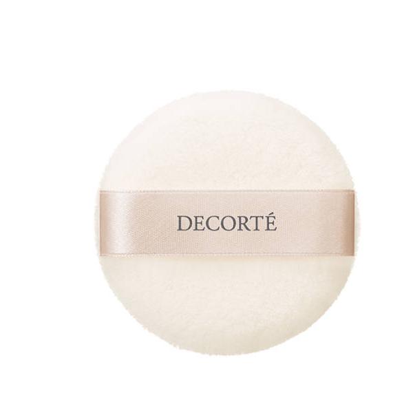 やわらかな肌触りで、パウダーをふんわりムラなくフィットさせ、美しく仕上げますヒアルロン酸でコーティングしたやわらかな肌触り。パウダーをふんわりムラなくフィットさせ、美しく仕上げます。対象商品：コスメデコルテ ルース パウダー101