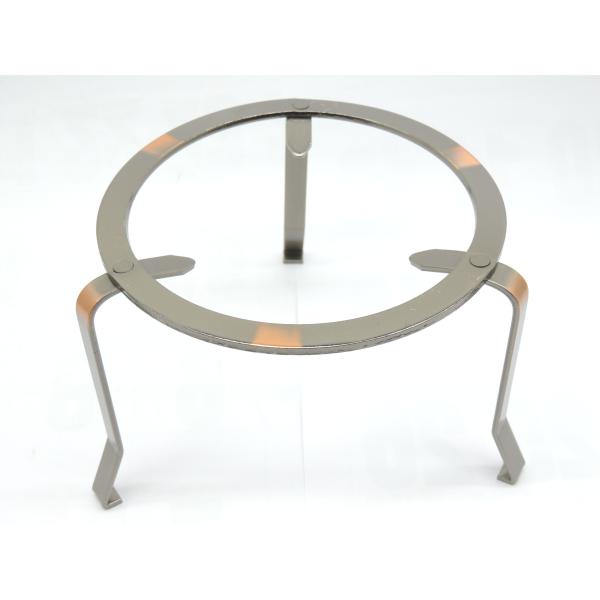 ・ 日本製　鍛冶助　 鉄ブロンズ 五徳 ６寸 １８０ｍｍ１個・火鉢や囲炉裏で使います。・五徳リング寸法外径約 １７６mm・内径約１５０ｍｍ　リング幅１２mm リング厚４，５mm ・五徳脚高さ 約１２３mm 脚幅約１３mm 脚厚約２．９mm・...