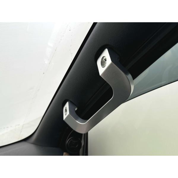 Jin Freeksuオーダー品 ハイエースAピラーアシストグリップ Jin