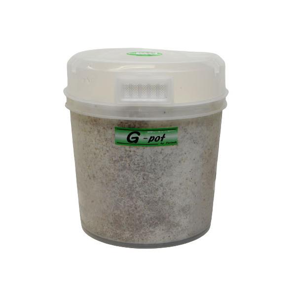 国産オオクワガタ８３ミリを筆頭に数々の羽化実績を誇る信頼の菌糸ビンです。２本目以後のボトルとしてご使用下さい。外国産の特大型幼虫用、大型種用として根強い人気です。