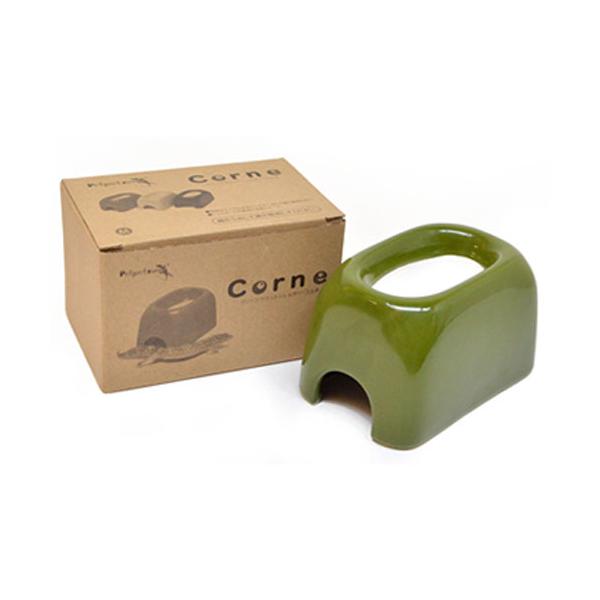 デザイン性と機能性を兼ね備えた爬虫類用ウェットシェルターです。(陶器製)