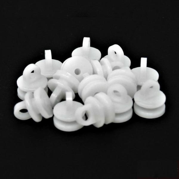 ●純正のカーテンレール用のコマです●１袋コマのみ15ヶ入り●お車によりコマが違いますので必ずサイズ表（写真参照）でご確認ください※特にふそうファイターH4.8以降の場合CV203のコマの場合もありますので必ずご確認下さい ・CV201：イス...