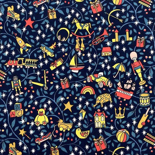 LIBERTY.（リバティ） リバティ生地 クリスマス Magical Forest