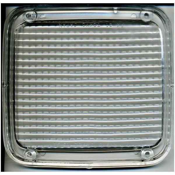 レンズのサイズは共通、ＦＫ、日野の３種類があります。レンズを止めてあるビス間の寸法を確認してください。適合サイズ：縦121mm×横105mm赤レンズはこちら赤レフ付レンズはこちら黄レンズはこちらテールリムはこちら