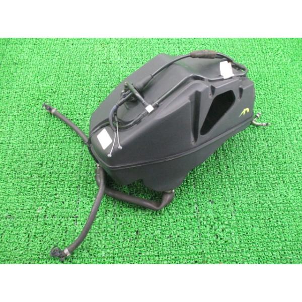 848 エアクリーナーボックス 442.1.139.3B ドゥカティ 純正 中古 848 エアクリーナーボックス 442.1.139.3B ドゥカティ 純正 中古