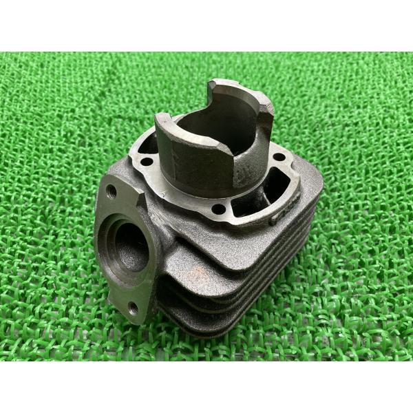 ホンダ（HONDA） タクト エンジンシリンダー 純正 中古 バイク 部品
