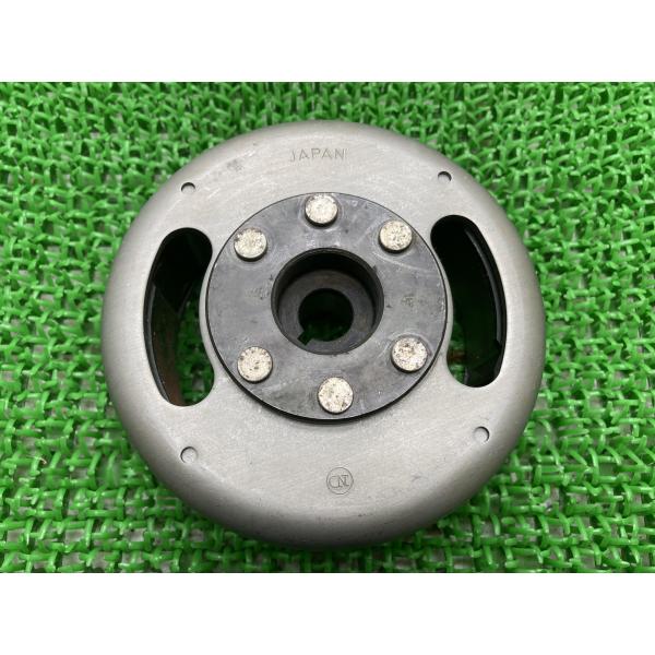 AR125A フライホイール 21050-1038 カワサキ 純正 新品 バイク 部品 未使用品 当時物 修復素材に レストアに 車検 Genuine 37 カワサキ（Kawasaki） AR125A フライホイール 21050-1038 在庫有 即納