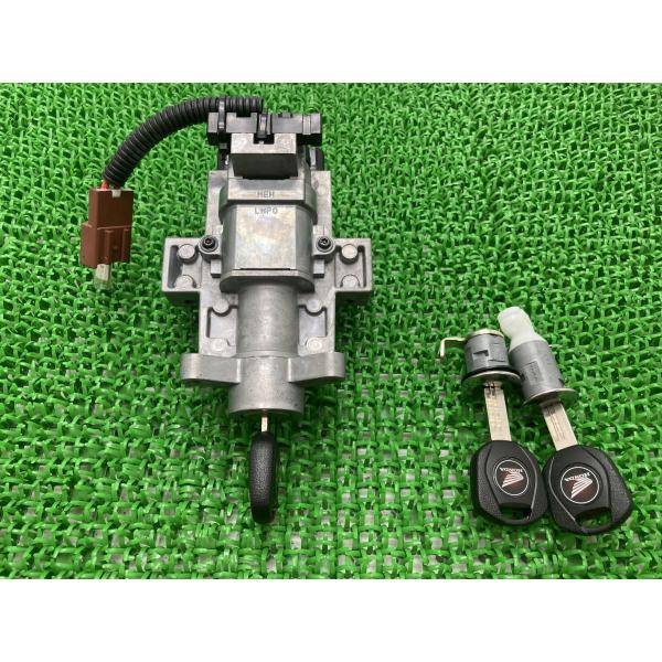 DN-01 キーセット MEH ホンダ 純正 バイク 部品 RC55E キーシリンダー スペアキー 修復素材に レア 車検 Genuine 【中古】 89 ホンダ（HONDA） DN-01 キーセット MEH 純正 中古 バイク 部品 RC55E