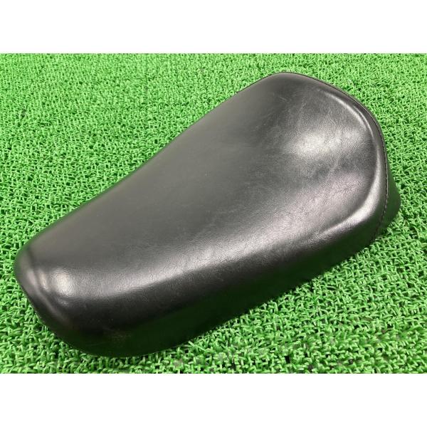 ラペラ製スポーツスター シート 社外 バイク 部品 ソロシート ベアボーン XLH 破れ無し 修復素材やカスタムに 【中古】 66 ts-parts_22202626