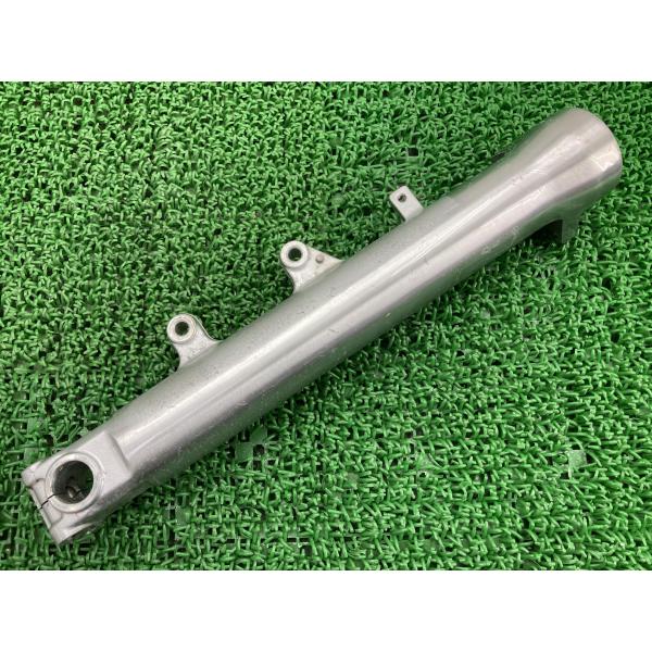 GSX400インパルス アウターチューブ 右 XA2 スズキ 純正 GK79A ボトムケース コケキズ無し 割れ欠け無し 修復素材に 【中古】 95 スズキ（SUZUKI） GSX400インパルス アウターチューブ 右 XA2 純正