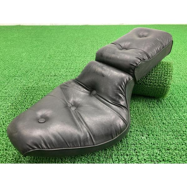スティード400 シート KW9/MR1 ホンダ 純正 バイク 部品 NC26 KW9 MR1 修復素材に ノーマル戻しに そのまま使える 【中古】 65 ホンダ（HONDA） スティード400 シート KW9/MR1 純正 中古 バイク 部品