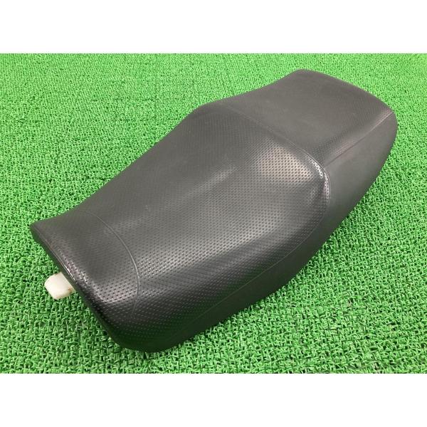 ZRX1200DAEG シート 0210 カワサキ 純正 バイク 部品 2009年式外し ZRT20D-000*** 車検 Genuine 【中古】 57 カワサキ（Kawasaki） ZRX1200DAEG シート 0210 純正 中古 バイク 部品