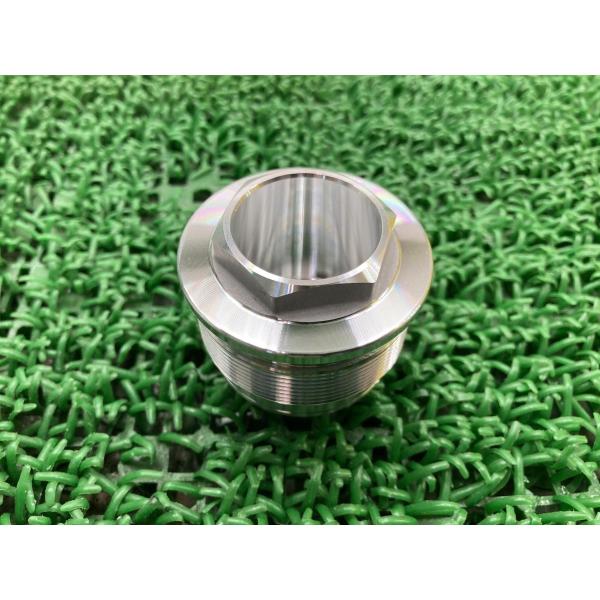ストリートトリプル フロントフォークトップキャップ T2046221 トライアンフ(TRIUMPH) 純正 新品 未使用品 タイガー1050 11 ts-parts_22210211