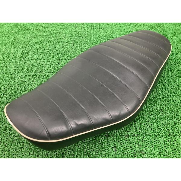 ト*リ様 w650 タックルロールシート　中古 カワサキ（Kawasaki） W650 シート 純正 中古 バイク 部品 EJ650A 後期