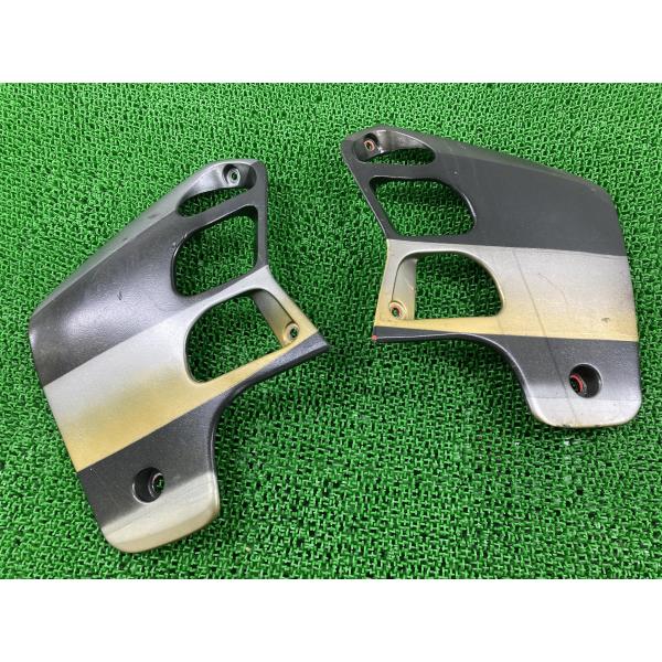 CRM250R シュラウド 左右 KS7 ホンダ 純正 バイク 部品 MD24 ペイント素材に コケキズ無し 割れ欠け無し 品薄 【中古】 78 ホンダ（HONDA） CRM250R シュラウド 左右 KS7 純正 中古 バイク 部品