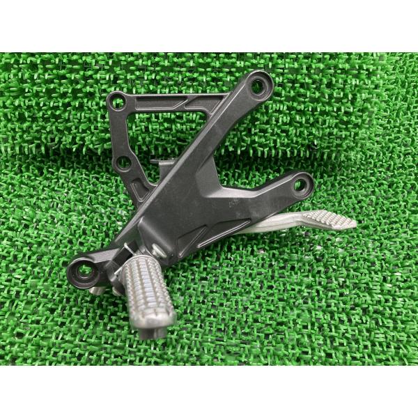 YZF-R1 ステップ 左右 2CR ヤマハ 純正 バイク 部品 RN32 ブレーキペダル シフトペダル ペグ ヒールガード 車検 Genuine 【中古】 44 ts-parts_22218678