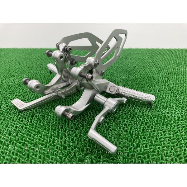 S1000RR ステップ 左右 7728307-01/7728308-02  純正 中古 メインステップ ブレーキペダル シフトペダル チェンジペダル pZ ts-parts_22218803