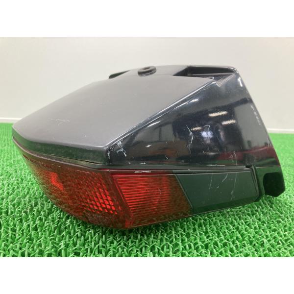 XZ400 テールカウル 紺M 040-6577 ヤマハ 純正 バイク 部品 14X 自家塗装済み コケキズ無し 割れ欠け無し 品薄 【中古】 24 ヤマハ発動機 XZ400 テールカウル 紺M 040-6577 ヤマハ 純正 中古