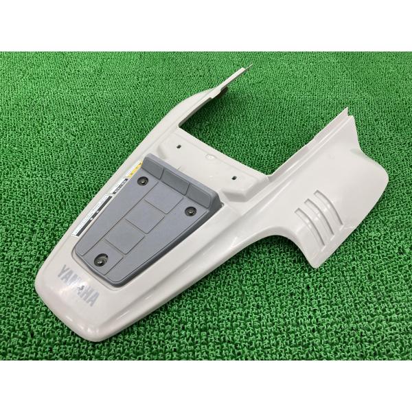 TW200 テールカウル 灰 DG07J-013*** ヤマハ 純正 DG07J 割れ欠け無し 品薄 希少品 リアフェンダー シートカウル 【中古】 34 ヤマハ発動機 TW200 テールカウル 灰 DG07J-013*** ヤマハ 純正 中古