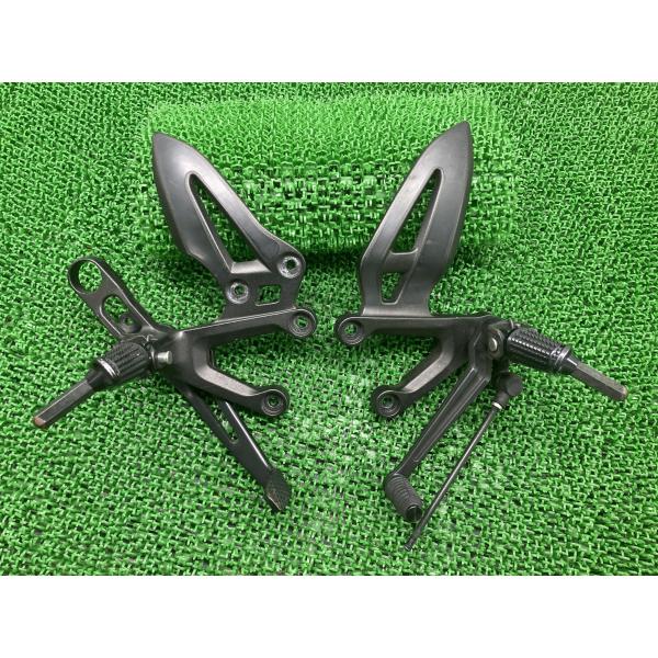 スズキ（SUZUKI） GSX-S1000F ステップ 左右 黒 21711/21712 純正 中古
