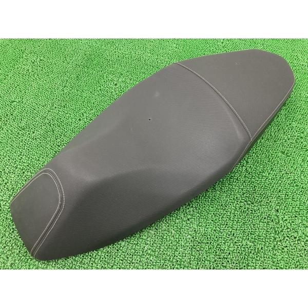 PCX150 シート K35 ホンダ 純正 KF18 修復素材や張替えベースに ホンダ（HONDA） PCX125 PCX150 シート K35 純正 中古 バイク 部品