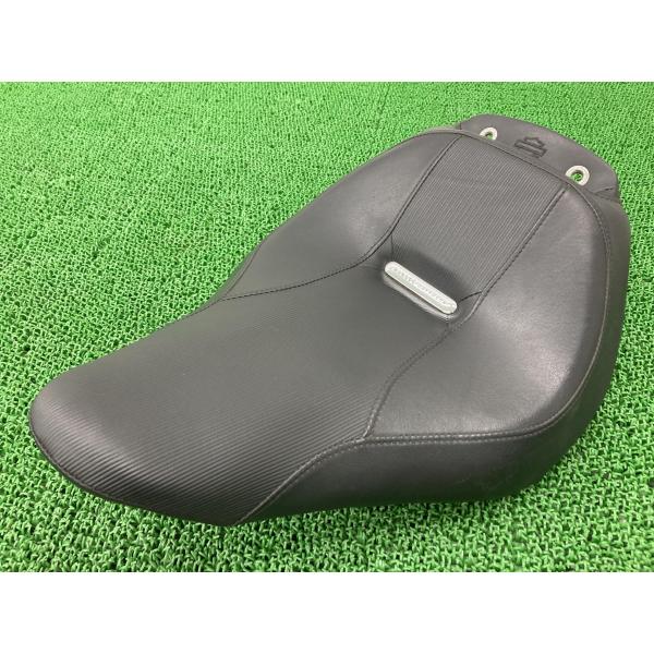 FLSTFB1580 シート ハーレー 純正 バイク 部品 修復素材や張替えベースに お安くどうぞ オプション 07年～17年 ソフテイル 【中古】 28 FXSB1580 シート 25361 ハーレー 純正 中古 バイク 部品 オプション