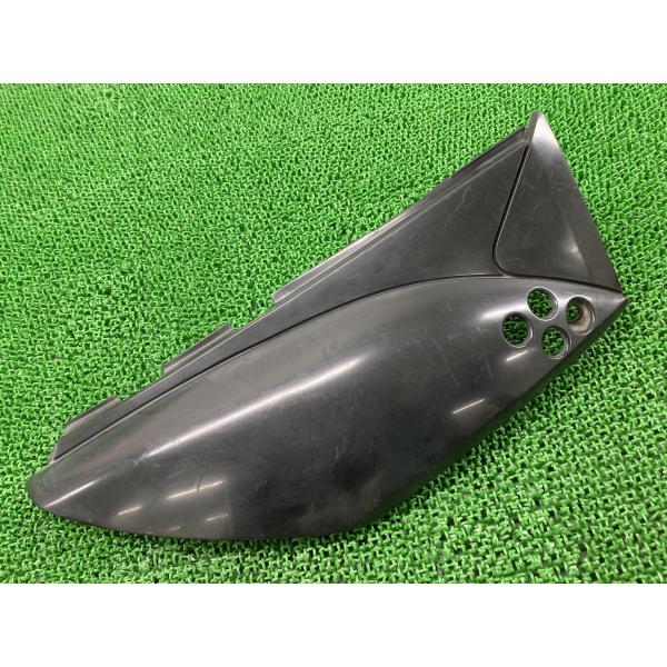 カワサキ（Kawasaki） Dトラッカー125 KLX125 サイドカバー 右 黒