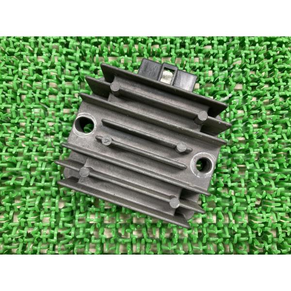ヤマハ発動機 VOX レギュレター ヤマハ 純正 中古 バイク 部品 SA31J