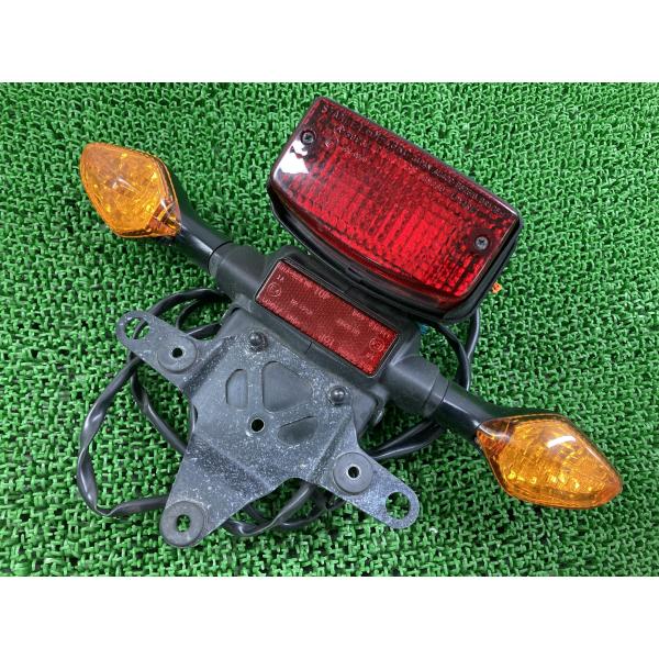 レブル250 テールランプ HM-43RC ホンダ 純正 中古 バイク 部品 MC49 ウインカー リアフェンダー 割れ欠け無し 品薄 車検 Genuine 58 ホンダ（HONDA） レブル250 テールランプ HM-43RC 純正 中古 バイク
