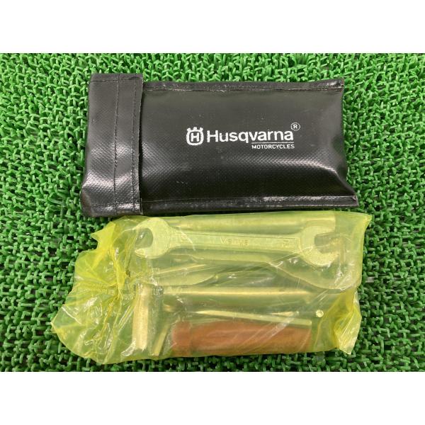 車載工具 在庫有 即納 ハスクバーナ 純正 新品 バイク 部品 ツールキット 機能的問題なし 未使用 車検 Genuine 61