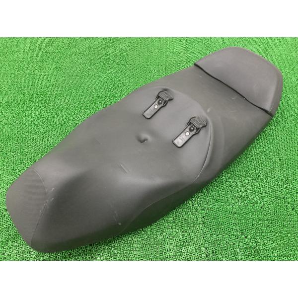 シルバーウイング400GT シート ホンダ 純正 中古 バイク 部品 NF03 修復素材や張り替えベースに 品薄 希少品 車検 Genuine 46 ホンダ（HONDA） シルバーウイング400GT シート 純正 中古 バイク 部品