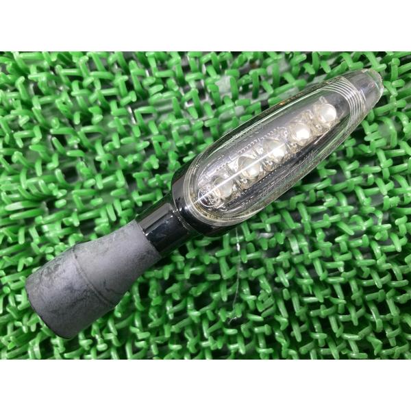 デイトナ675R ウインカー 片側 001799 トライアンフ(TRIUMPH) 純正 トライアンフ オプション LED 割れ欠け無し 希少品 【中古】 24 デイトナ675R ウインカー 片側 001799 トライアンフ(TRIUMPH) 純正