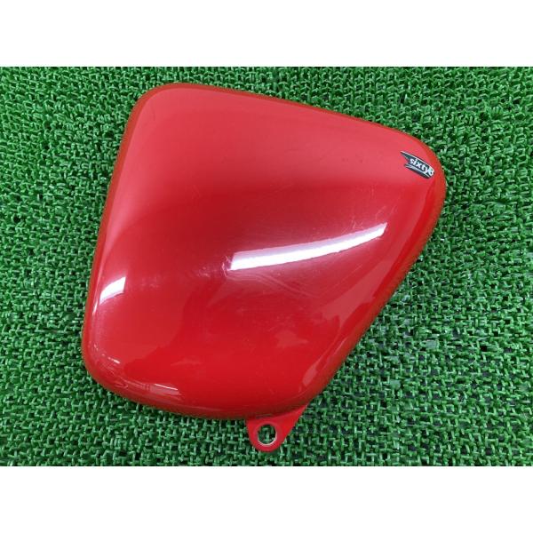 スラクストン サイドカバー 左 赤 2301239 トライアンフ(TRIUMPH) 純正 中古 品薄 Rp ts-parts_22403885