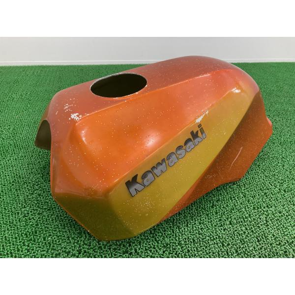 GPZ900R タンクカバー 橙 ZX900A-063*** 社外 バイク 部品 ZX900A-063 FRP 修復素材やペイント素材に 品薄 希少品 【中古】 48 GPZ900R タンクカバー 橙 ZX900A-063*** 社外 中古 バイク 部品 ZX900A
