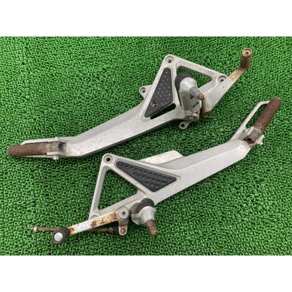 ホーネット250 ステッププレート 左右 KEA ホンダ 純正 バイク 部品 MC31 ブレーキペダル シフトペダル ペグ 曲がり無し 【中古】 25 ts-parts_22407802