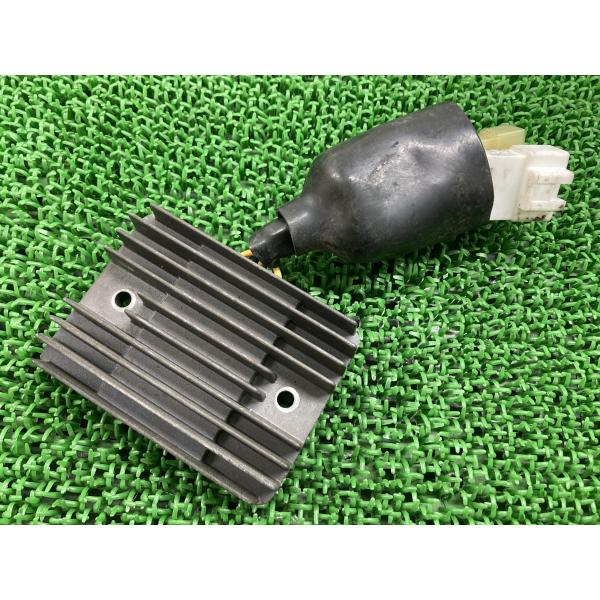 ホンダ（HONDA） フォルツァ レギュレター 純正 中古 バイク 部品 MF06