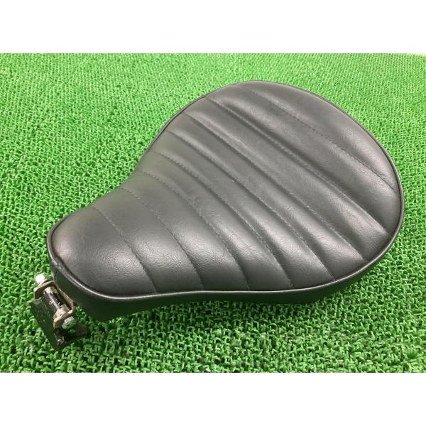 FXCWC1580 ソロシート 5HD1JK5149Y022*** 社外 2009年式外し ハーレー ロッカーC KRシート ワンオフ表皮 タックロール 【中古】 82 FXCWC1580 ソロシート 5HD1JK5149Y022*** 社外 中古 バイク 部品 2009