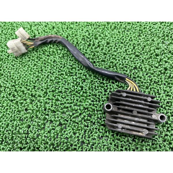 CB750F レギュレター ホンダ 純正 中古 バイク 部品 RC04 レギュレーター レクチファイアー 機能的問題なし 希少品 Yl ホンダ（HONDA） CB750F レギュレター 純正 中古 バイク 部品 RC04