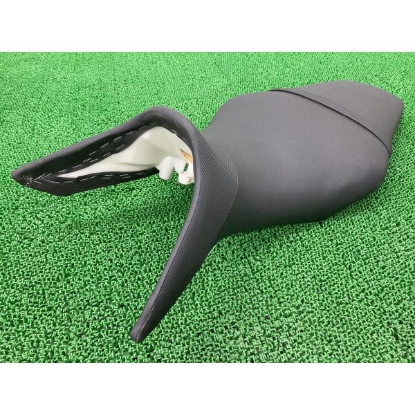 ヤマハ発動機 MT-09 シート BS2 ヤマハ 純正 中古 バイク 部品 RN52J