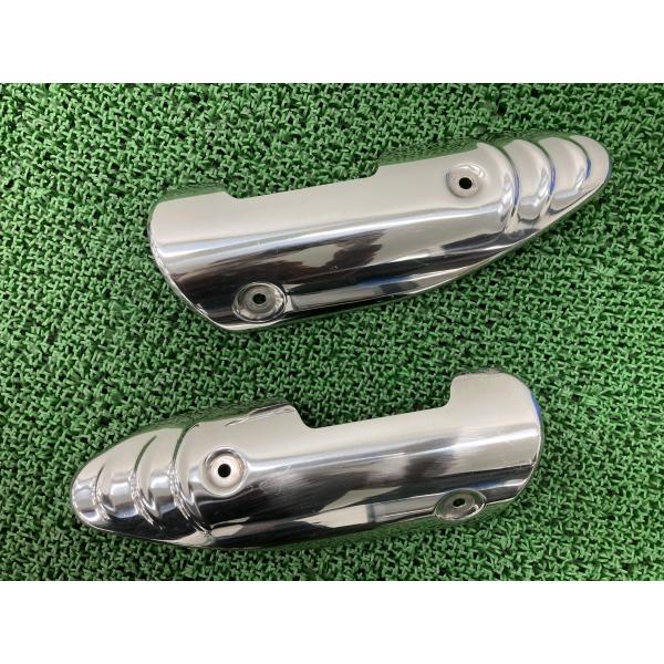 スピードトリプル1050 マフラーヒートガード 左右 トライアンフ(TRIUMPH) 純正 トライアンフ TRIUMPH SpeedTriple1050 【中古】 50 スピードトリプル1050 マフラーヒートガード 左右 トライアンフ