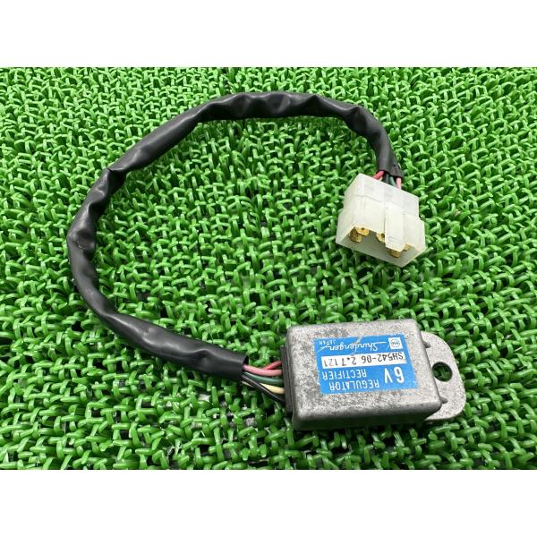 ホンダ（HONDA） TLR200 レギュレター 純正 中古 バイク 部品 MD09