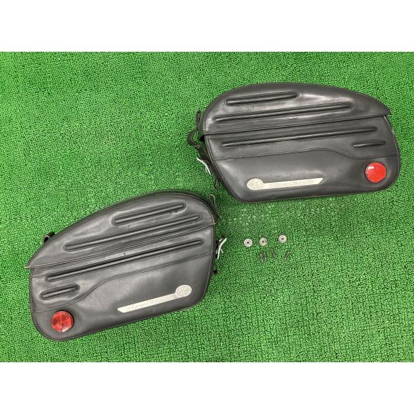 ロイヤルスター1300 サイドバッグ 左右 ヤマハ 純正 XVZ13A Star TouｒClassic ツアークラシック サドルバッグ 【中古】 44 ヤマハ発動機 ロイヤルスター1300 サイドバッグ 左右 ヤマハ 純正 中古