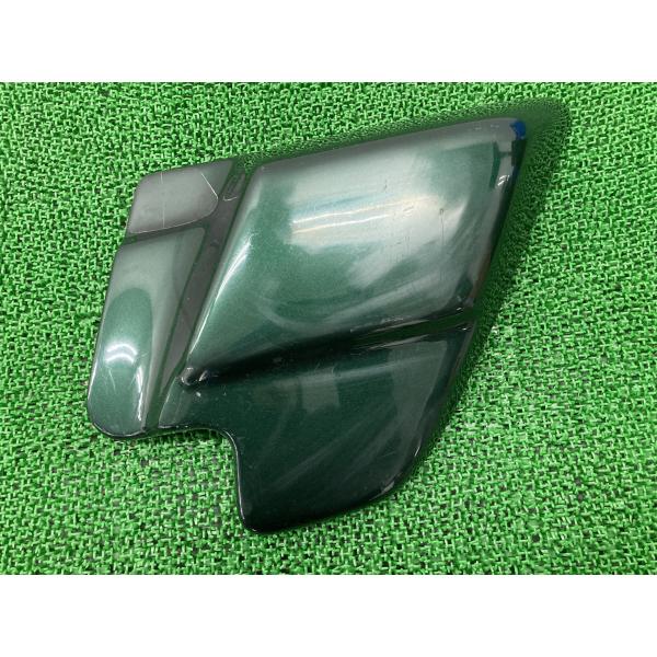 FLHR1340 サイドカバー 緑 右 ハーレー 純正 バイク 部品 ツーリング ロードキング コケキズ無し 品薄 希少品 【中古】 21 FLHR1340 サイドカバー 緑 右 ハーレー 純正 中古 バイク 部品