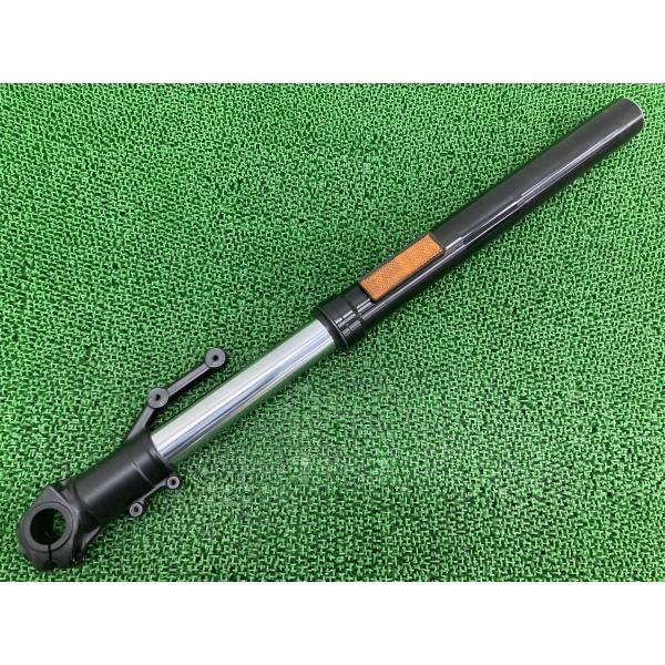 スクランブラー800 フロントフォーク 右 1107 ドゥカティ 純正 バイク 部品 カフェ フルスロットル Scrambler 18年～ 【中古】 56 スクランブラー800 フロントフォーク 右 1107 ドゥカティ 純正 中古