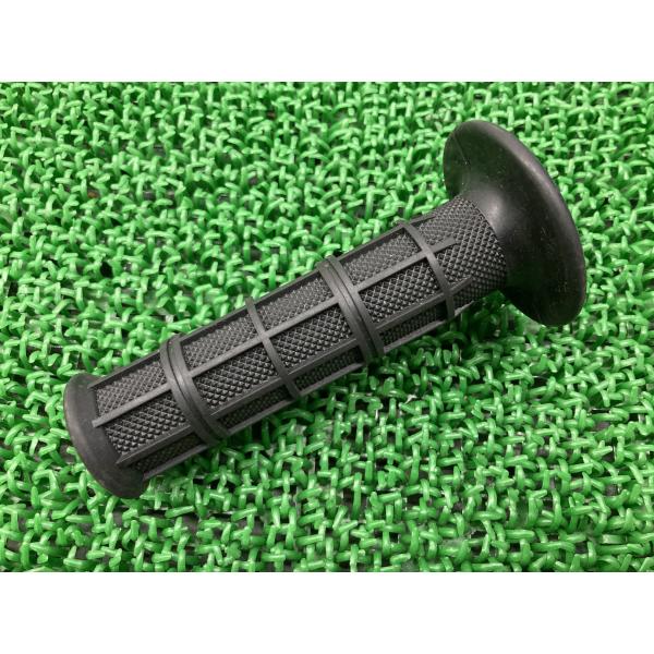 トリッカー ハンドルグリップ 片側 ヤマハ 純正 中古 バイク 部品 DG10J DG16J DG32J セロー250 XT250X 品薄 車検 Genuine 29